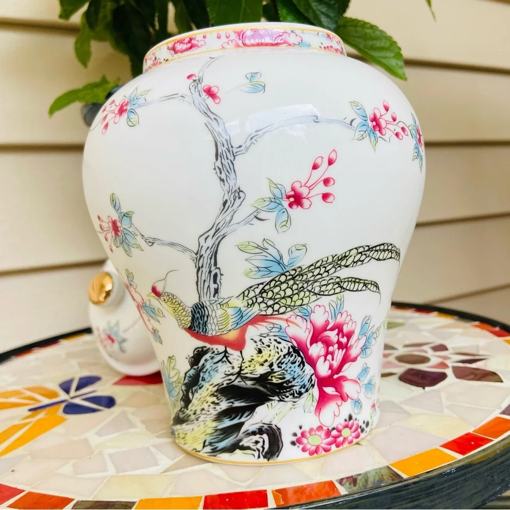 NWT Hand Painted Urn/Vessel Featuring Pheasants,Flowers,Foliage,Detailed Designs - Picture 8 of 16